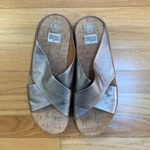 CUTE + COMFY Ladies Sandals - Sz. 11 - Gold + Cork